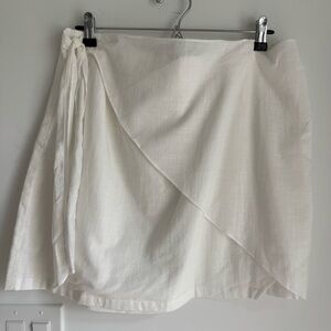 ShowPo 100% cotton Wrap front Mini Skirt White Women’s Size 14